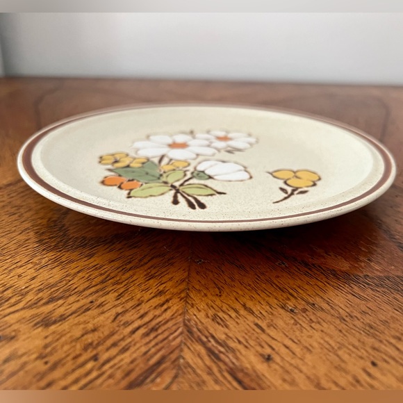 Floral Expressions Summertime Salad Plate, Hearthside Stoneware, Retro Floral - Picture 5 of 6